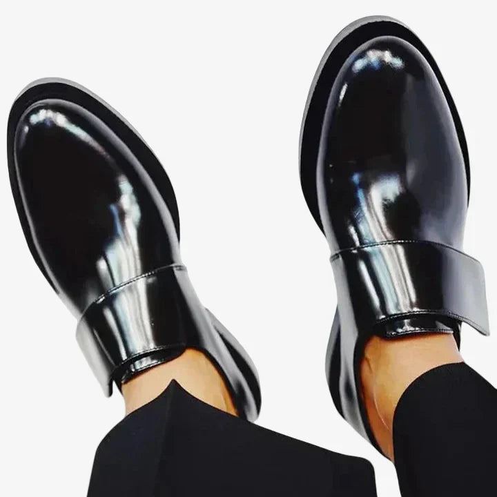 Ivareen™ Black Moccasins
