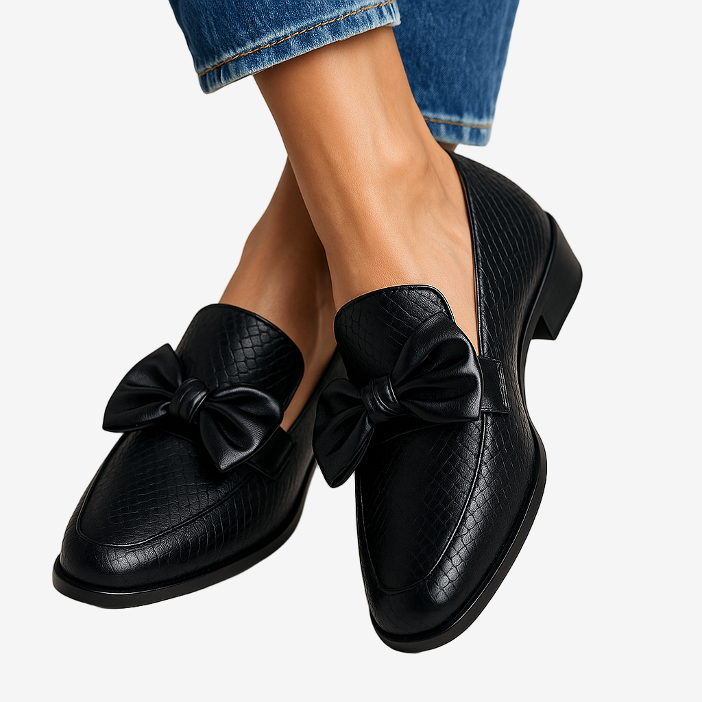 Mirissea™ Bow Moccasins